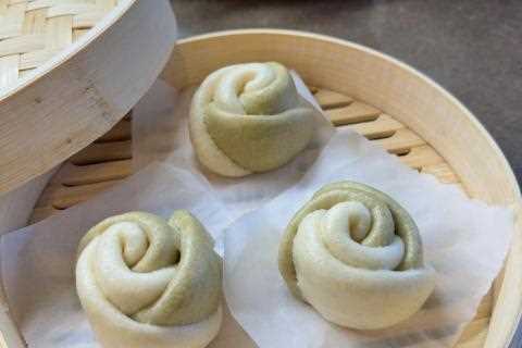 Matcha Mantou Rosettes