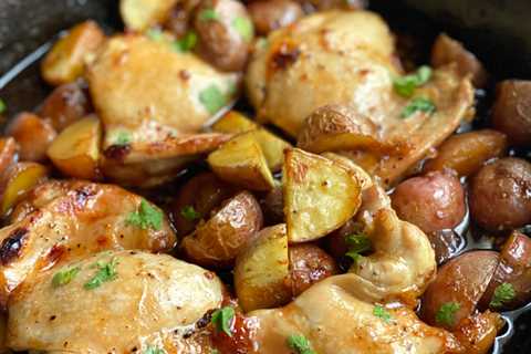 MAPLE GARLIC GLAZED CHICKEN