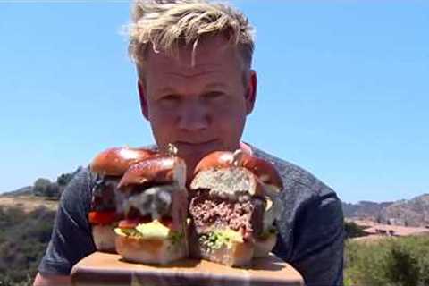 Gordon Ramsay''s perfect burger tutorial | GMA