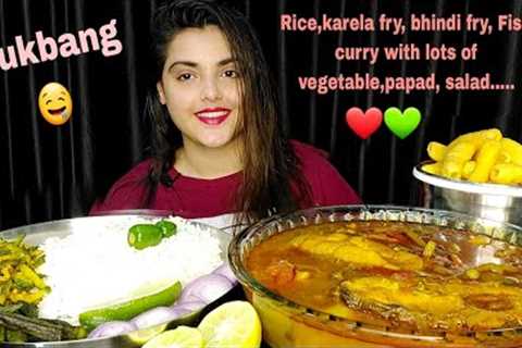 Eating huge Bengali style vegetable fish curry,karela fry,bhindi fry,papad,Mukbang,ASMR,Big Bites🤤...