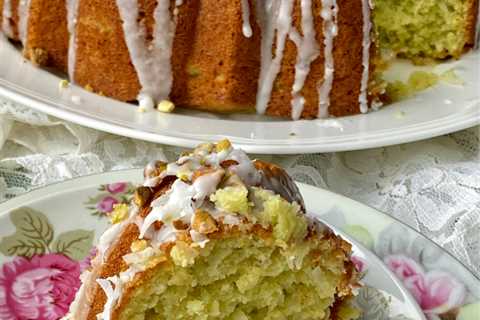 NUTTY PINEAPPLE PISTACHIO CAKE