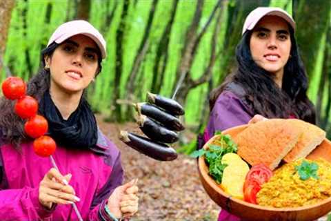 The Best Recipe of Iranian Mirza Ghasemi With a Delicious And Unique Taste in The Autumn Forest 👌