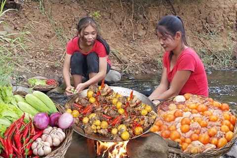 Chicken egg cooking spicy for food and Eating delicious - Survival skills cooking