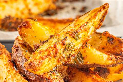 Crispy Baked Potato Wedges