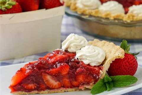 Strawberry Pie – Southern style with no added artificial colours or flavours.