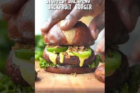 Stuffed Jalapeno Jackfruit Burger 🍔 🌶️🍔🌶️🍔🌶️🍔🌶️  #veganfood #veganrecipes #veganrecipe