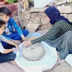 Cooking delicious traditional food by the nomadic family(iran 2023)