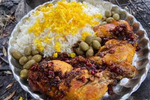 Saffron rice and sour chicken with pomegranate seeds and walnuts🍛delicious Iranian food😋