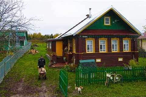 How Russians live in a village. Autumn in the Russian North. Neighbors in the village