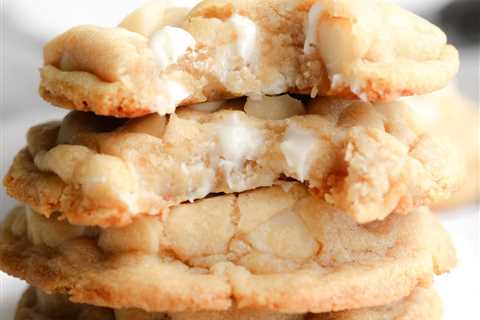 Vegan White Chocolate Macadamia Nut Cookies