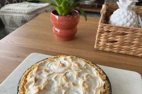 Pineapple Meringue Pie with Ritz Cracker Crust