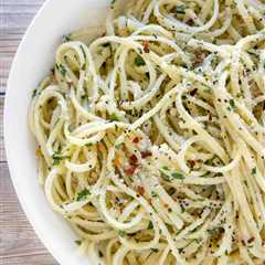 Pasta with Olive Oil and Garlic (pasta aglio e olio)
