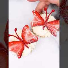 Spread your wings and sparkle with this strawberry cupcake design! @lindseybakedthis