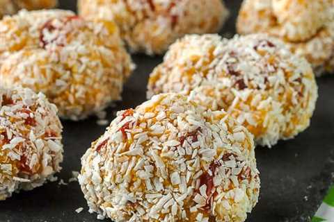 Cherry Marshmallow Balls. Easy, no-bake, delicious!