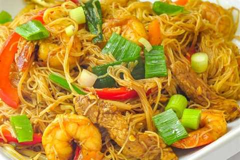 Singapore Noodles. A takeout favourite you can make at home!